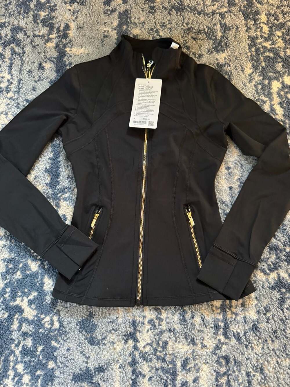 Lululemon Define Cropped Jacket Nulu Size 4 Black Gold Zipper NWT